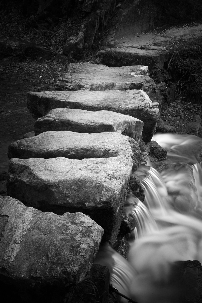 Chemin En Pierre -  Lac De Saint-Ferréol