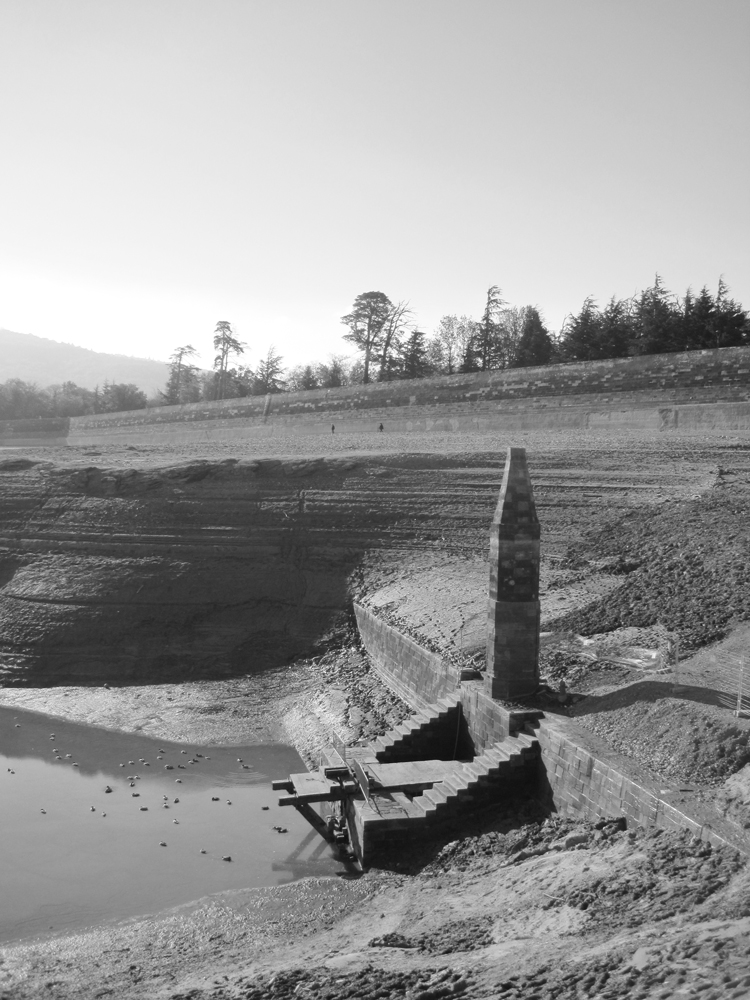 La Pyramide - Lac De Saint-Ferréol